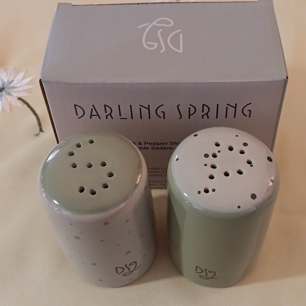 Darling Spring Salt & Pepper Shaker Set 3 inches tall